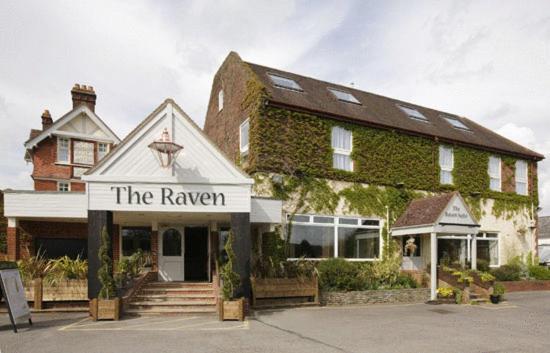 Raven Hotel By Greene King Inns 훅 외부 사진
